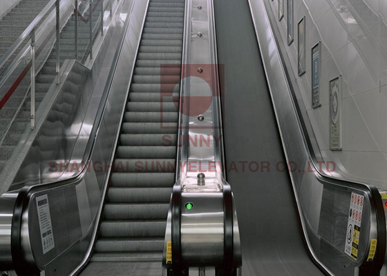 Passage couvert d'intérieur d'escalator de centre commercial de 35 angles avec la protection de bordage