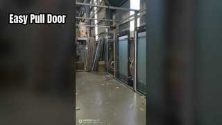 Porte tirée à la main